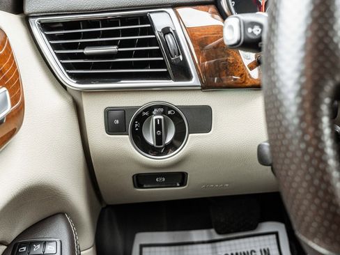 Used 2019 Mercedes-Benz GLS 450 4MATIC image 18