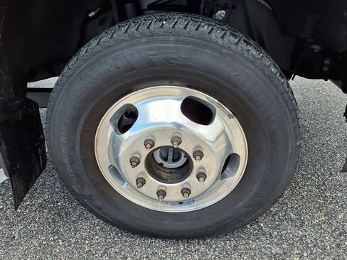 Used 2022 Ford F350 Lariat w/ Lariat Ultimate Package AWD/4WD image 9