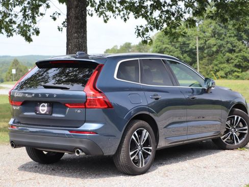 Used 2019 Volvo XC60 T6 Momentum w/ Premium Package AWD/4WD image 3