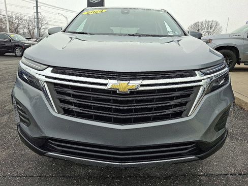Used 2024 Chevrolet Equinox LT w/ LPO, Floor Liner Package FWD image 2