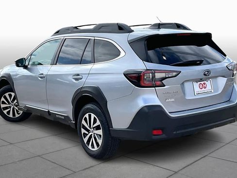 Used 2023 Subaru Outback Premium image 12