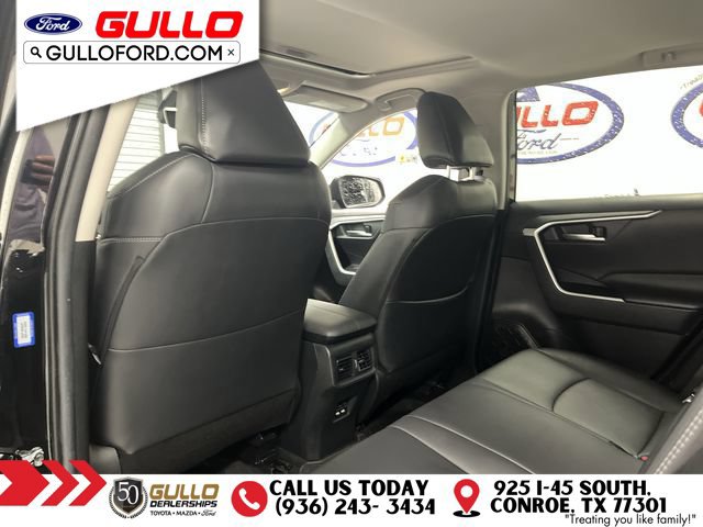 Used 2021 Toyota RAV4 XLE Premium FWD image 15