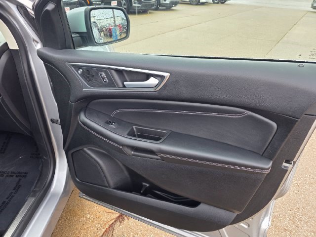 Used 2024 Ford Edge Titanium AWD/4WD image 16