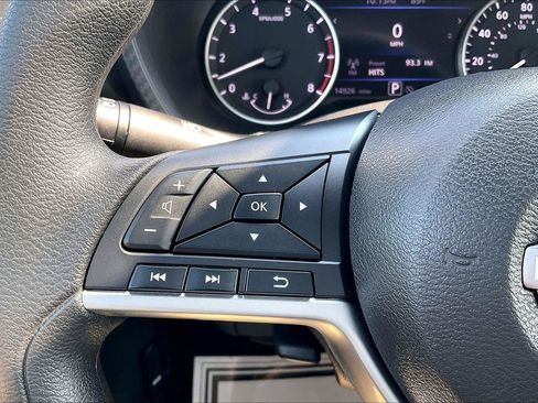 Certified 2025 Nissan Sentra SV FWD image 19