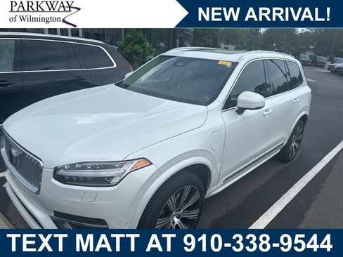 Used 2025 Volvo XC90 T8 Plus AWD/4WD image 1