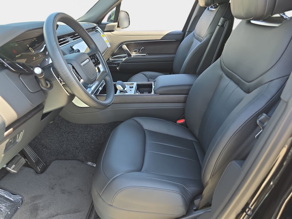 New 2027 Land Rover Range Rover Long Wheelbase SE AWD/4WD image 17