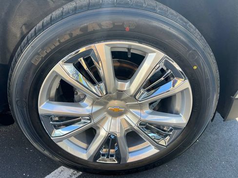 Used 2023 Chevrolet Tahoe High Country AWD/4WD image 17