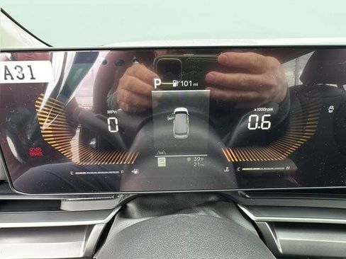 New 2026 Kia Carnival FWD image 12