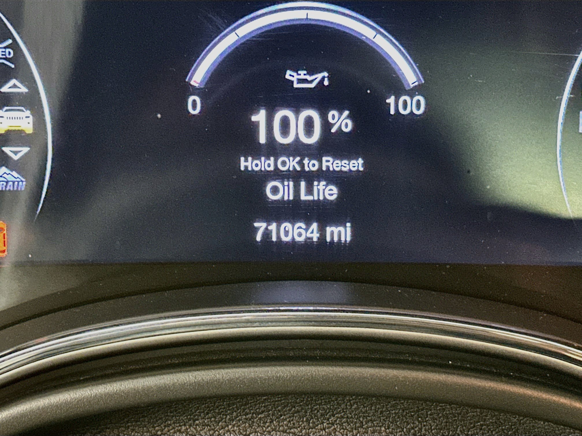 Used 2020 Jeep Grand Cherokee Limited AWD/4WD image 19