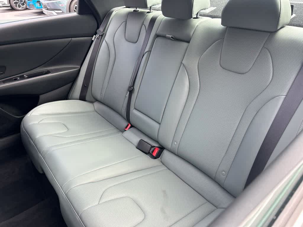 Used 2025 Hyundai Elantra Limited FWD image 8