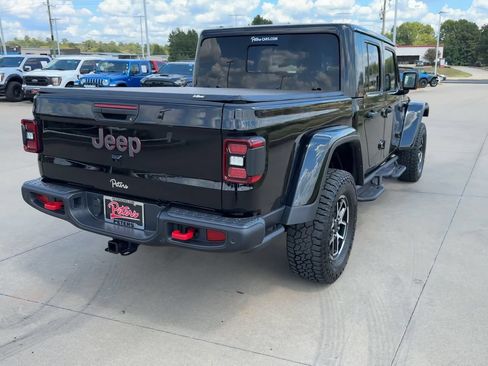 Used 2025 Jeep Gladiator Rubicon AWD/4WD image 7
