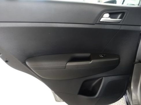 Used 2022 Kia Sportage LX FWD image 18