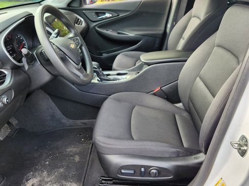 Used 2024 Chevrolet Malibu LT FWD image 3