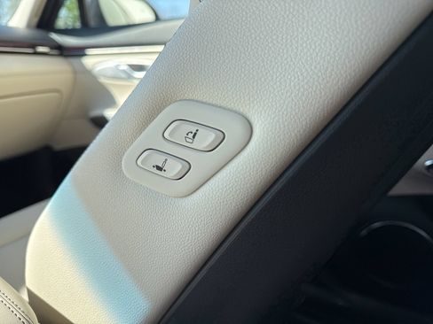 Used 2026 Genesis GV70 2.5T Select AWD/4WD image 19