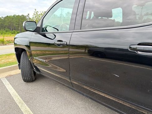 Used 2018 Chevrolet Silverado 1500 LT AWD/4WD image 19