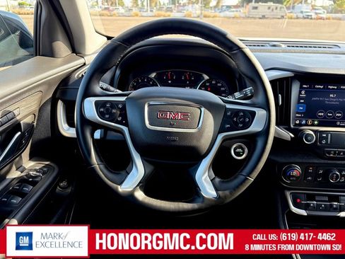 Used 2024 GMC Terrain SLT AWD/4WD image 25