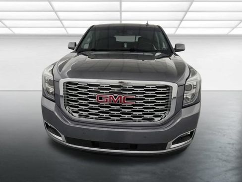 Used 2018 GMC Yukon Denali w/ Denali Ultimate Package AWD/4WD image 2