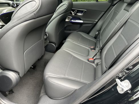 New 2026 Mercedes-Benz GLC 300 image 36