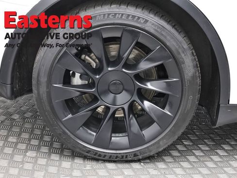 Used 2021 Tesla Model Y Long Range AWD/4WD image 24