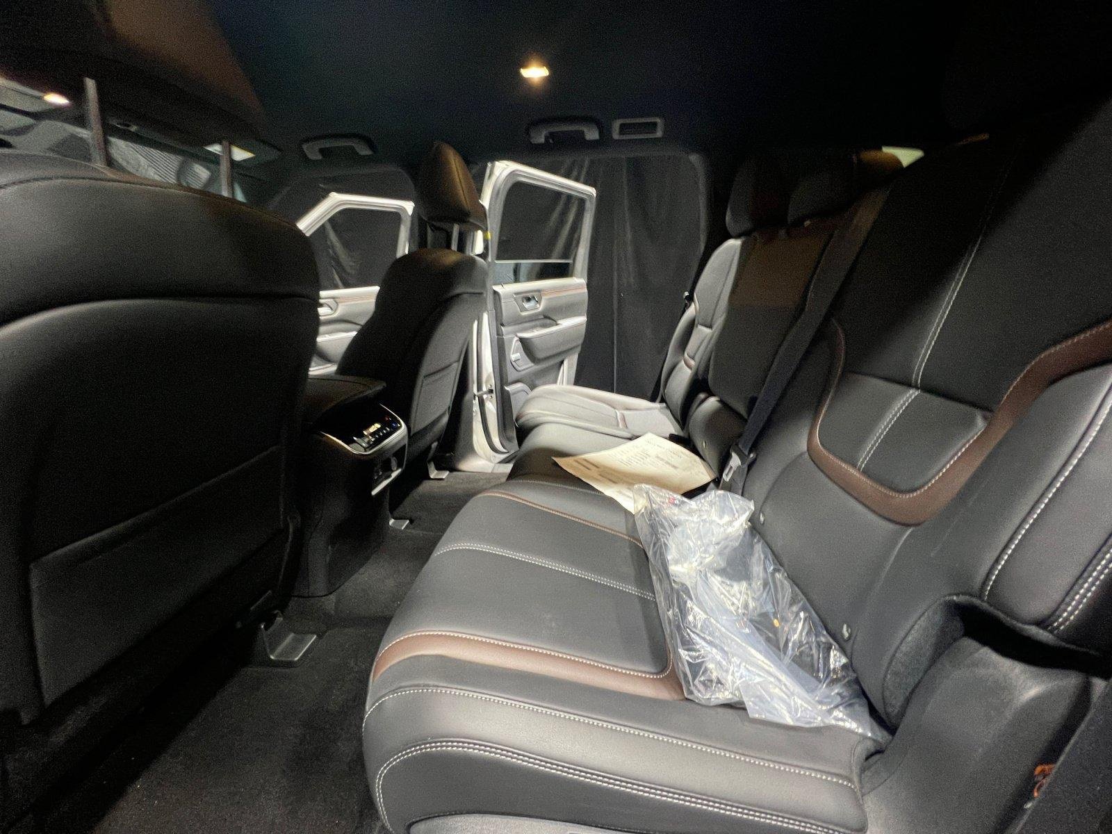 New 2026 Nissan Armada SL AWD/4WD image 17