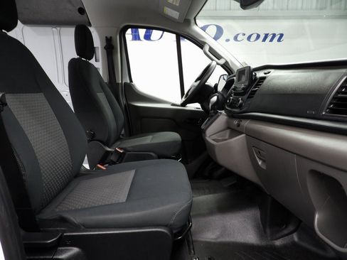 Used 2024 Ford Transit 250 Low Roof AWD image 22