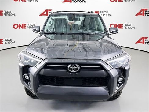 Certified 2022 Toyota 4Runner SR5 Premium image 2