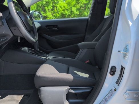 Used 2026 Toyota Corolla LE FWD image 11