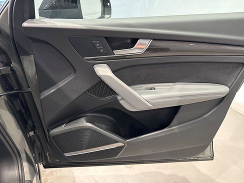 Used 2024 Audi SQ5 Prestige image 40