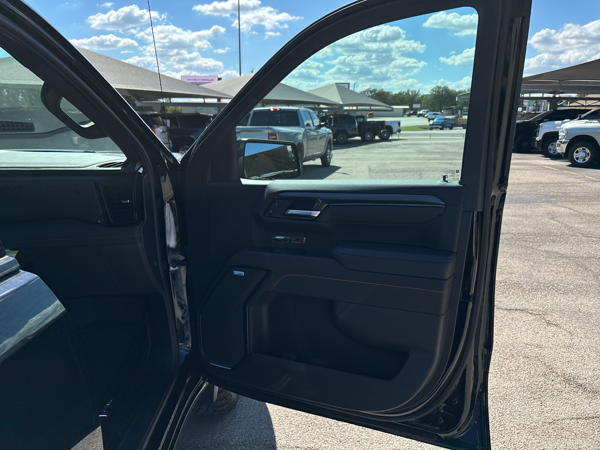 New 2026 GMC Sierra 1500 AT4 w/ AT4 Premium Package AWD/4WD image 11