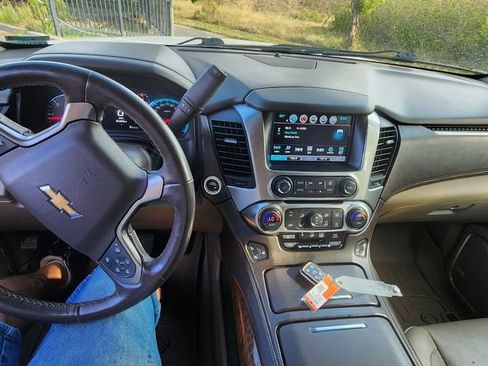 Used 2019 Chevrolet Tahoe Premier AWD/4WD image 4