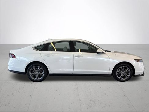 Used 2023 Honda Accord EX image 6