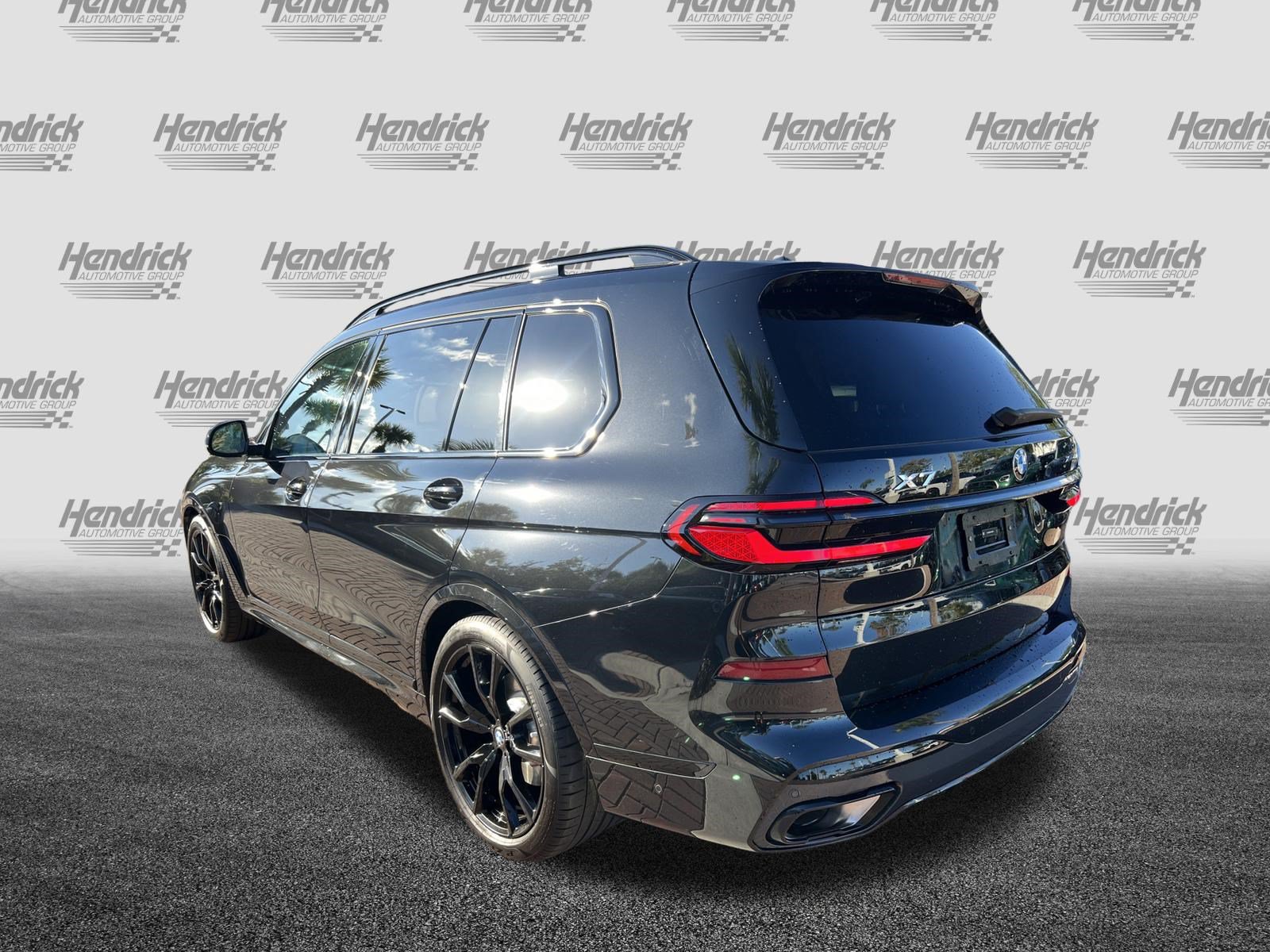 Certified 2026 BMW X7 xDrive40i w/ Executive Package AWD/4WD image 8