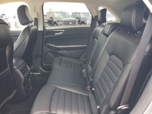 Used 2022 Ford Edge SEL image 12