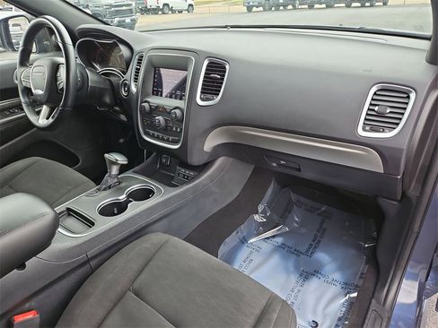 Used 2020 Dodge Durango SXT image 34