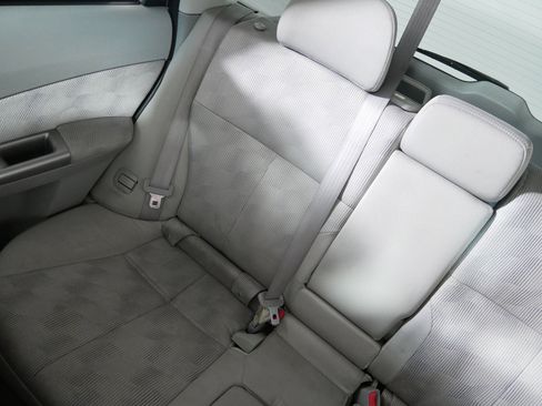 Used 2010 Subaru Forester 2.5X Premium image 12