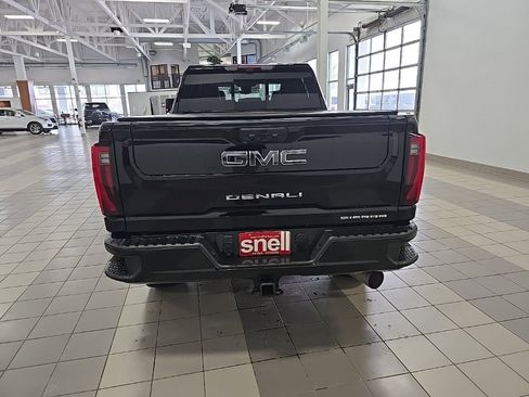 Used 2024 GMC Sierra 3500 Denali Ultimate image 4