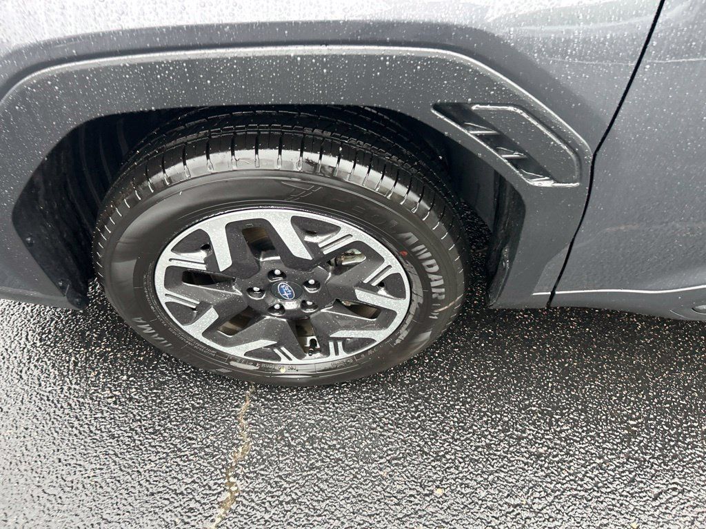 Certified 2026 Subaru Forester Premium w/ Base/Premium Plus Package AWD/4WD image 14