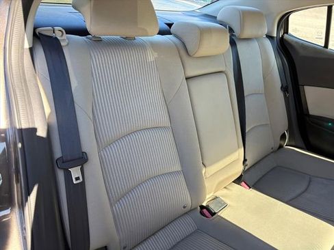 Used 2014 MAZDA MAZDA3 i Touring image 17