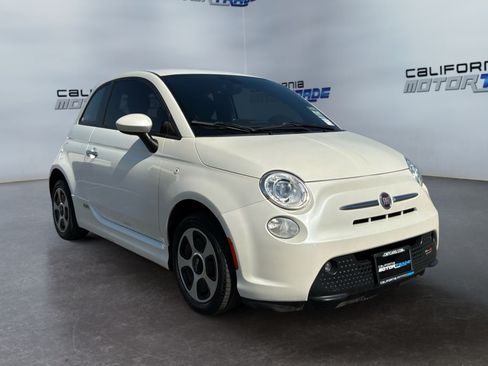 Used 2017 FIAT 500 e FWD image 3