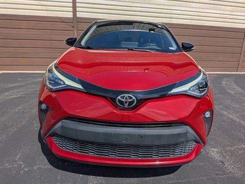 Used 2020 Toyota C-HR Limited FWD image 2