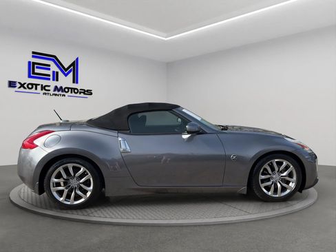 Used 2013 Nissan 370Z Roadster image 6
