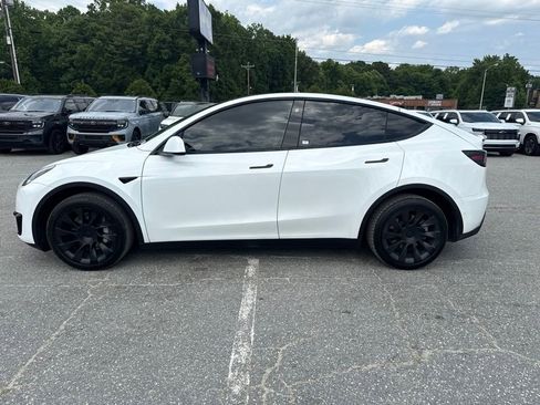 Used 2021 Tesla Model Y Long Range AWD/4WD image 2