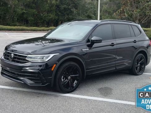 Certified 2024 Volkswagen Tiguan SE R-Line image 4