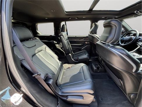 Used 2021 Jeep Grand Cherokee L Overland w/ Luxury Tech Group IV image 49