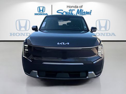 Used 2026 Kia EV9 Light image 2