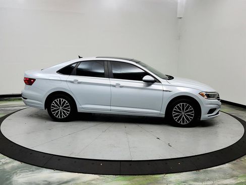 Used 2019 Volkswagen Jetta SEL FWD image 4