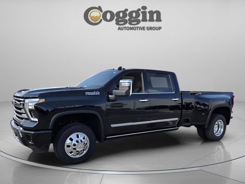 New 2026 Chevrolet Silverado 3500 High Country w/ High Country Premium Package AWD/4WD image 1