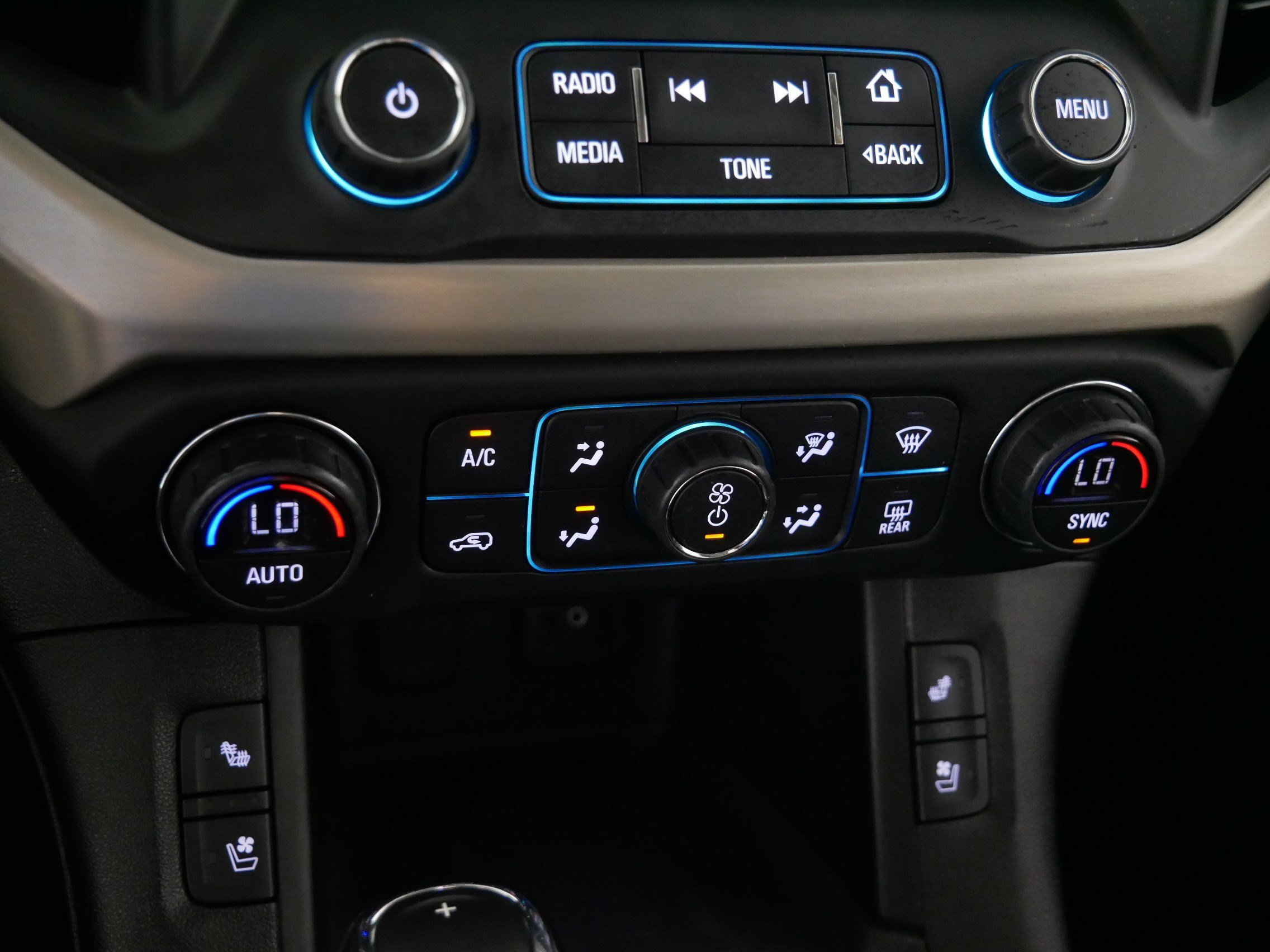Used 2019 GMC Acadia Denali w/ Technology Package AWD/4WD image 23