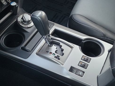 Certified 2019 Toyota 4Runner SR5 Premium image 29