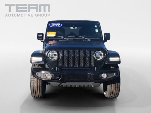 Used 2022 Jeep Wrangler Unlimited Sahara AWD/4WD image 2